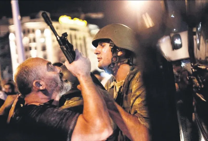 15 temmuz u en iyi anlatan fotograf