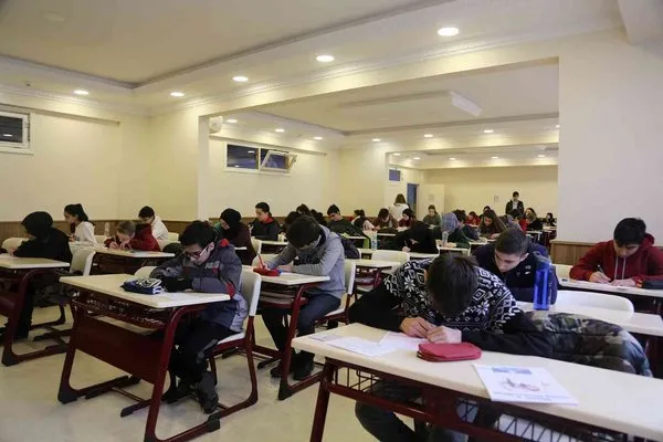 İhlas’a Geçiş Bursluluk Sınavı İGS 2022 için geri sayım başladı