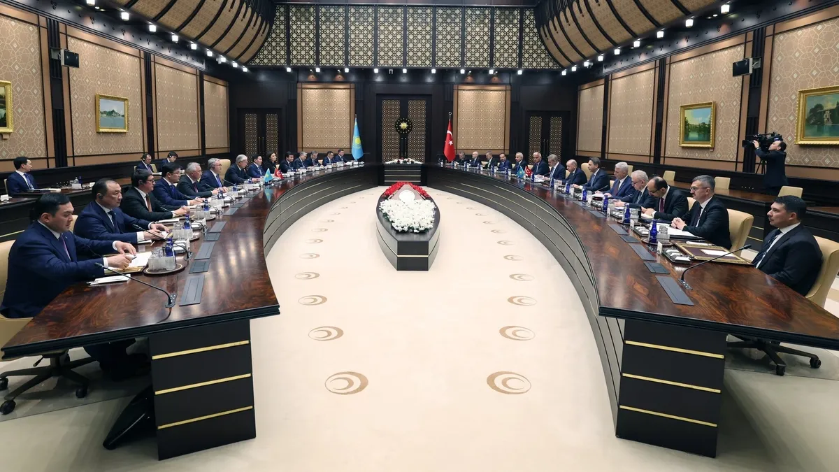 Kazakistan Cumhurbaşkanı Ankara'da: Başkan Erdoğan resmi törenle karşıladı!