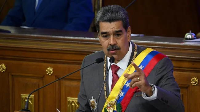 abd-basinindan-carpici-iddia-trump-maduro-ile-gorusmeye-hazirlaniyor-1764082714166.jpg ABD basınından çarpıcı iddia: Trump Maduro ile görüşmeye hazırlanıyor!