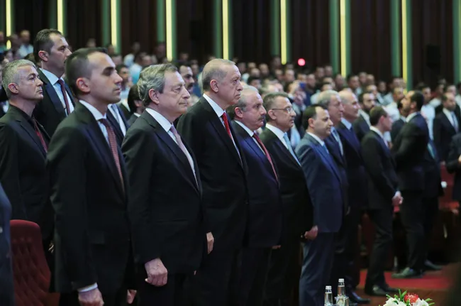baskan-erdogan-ve-basbakan-draghi-italyan-turk-dostluk-zirvesi-ozel-konserini-izledi-1657056815938.jpg