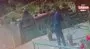 Sarıyer’de evin bahçesine giren hırsız 15 metre uzunluğundaki bahçe hortumunu böyle çaldı | Video