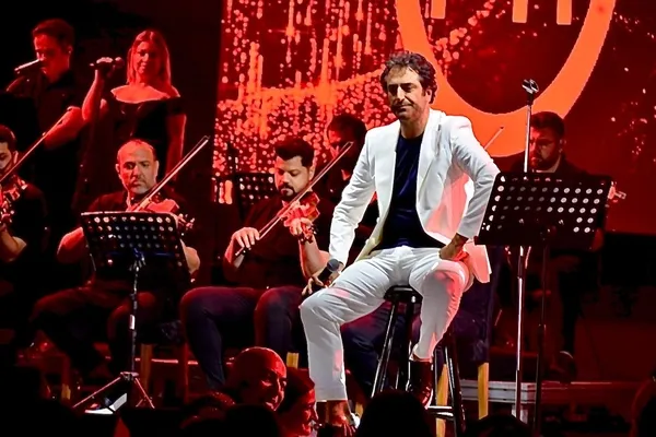 mahsun-kirmizigule-hodri-meydan-yolsuzluk-elestirisi-yaparken-o-paralar-resmi-kayda-girdi-mi-1790999044128.jpg