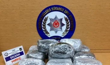 İzmir polisi 12 kilo 328 gram uyuşturucu ele geçirdi