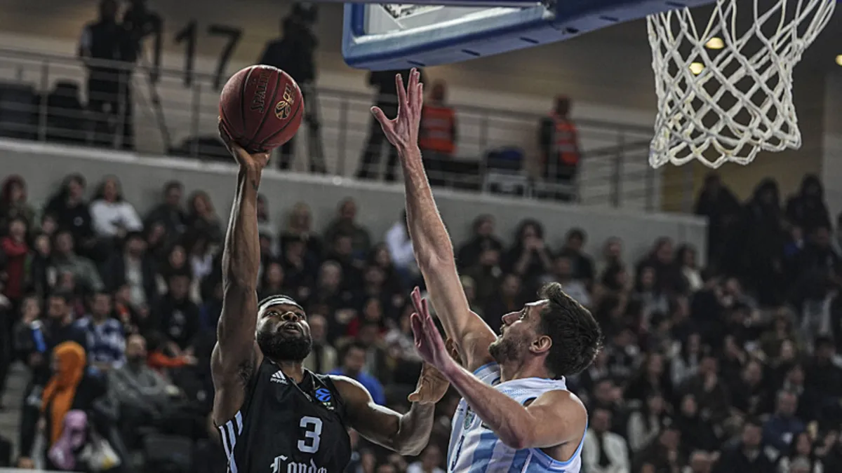 Türk Telekom, İngiliz ekibini farklı geçti! Türk Telekom, İngiliz ekibini farklı geçti!