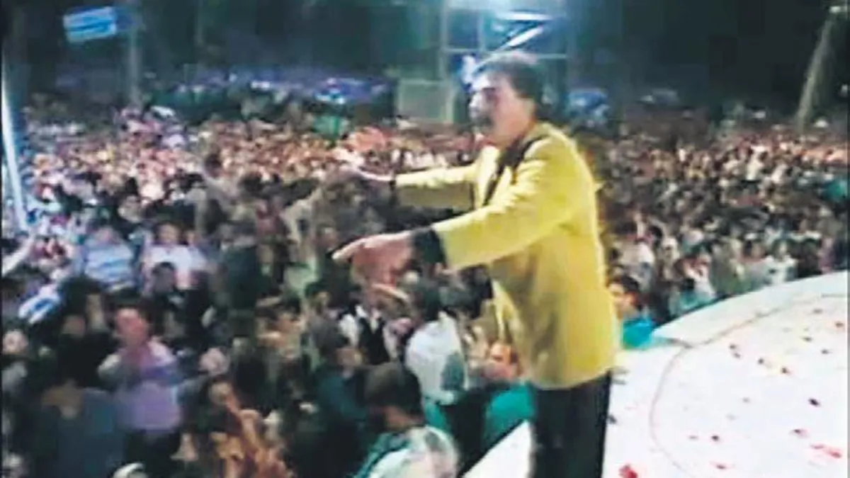 ‘Prangalar’ 5 milyon sattı Gülhane’de 200 bin kişiye konser verdi ‘Prangalar’ 5 milyon sattı Gülhane’de 200 bin kişiye konser verdi