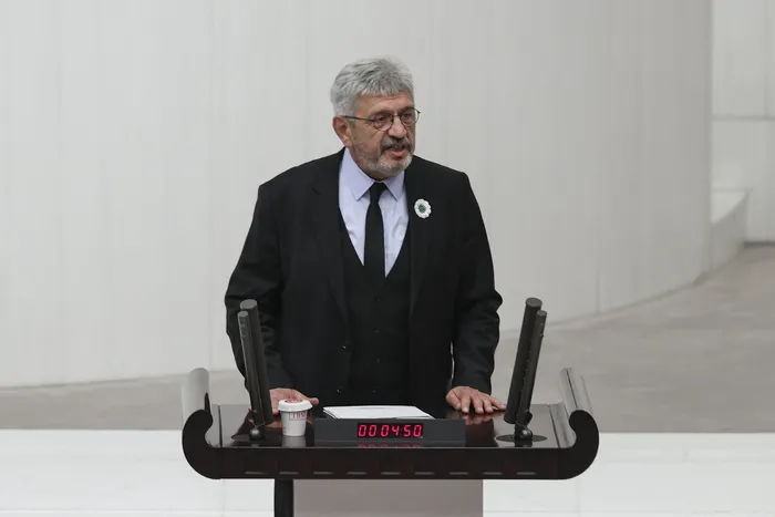 chpden-fetoye-khk-kalkani-tepki-ceken-bulusmada-skandal-isimler-1633942682454.jpg