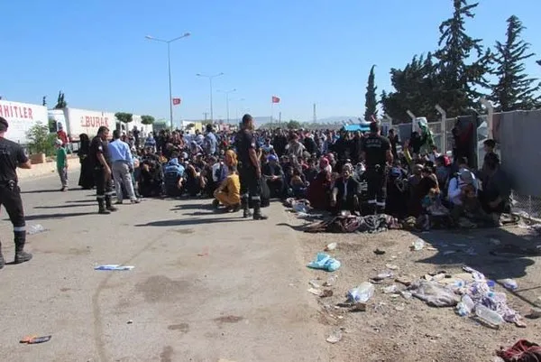Suriyeli 162 bin sığınmacı terörden arındırılan bölgelere döndü