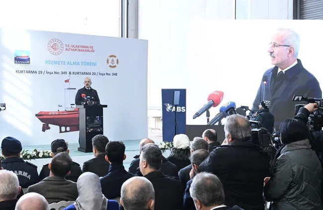 ulastirma-bakani-abdulkadir-uraloglu-2-yerli-romorkor-daha-bogazlarda-goreve-baslayacak-1735643210727.jpg