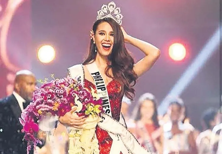 Nişanlısından ayrıldı, soluğu Türkiye’de aldı! Kainat Güzeli bakın aşk acısına çareyi nasıl buldu...