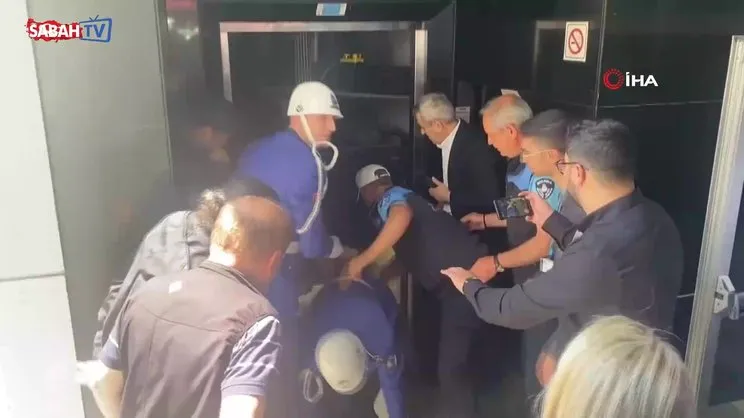 İlhan Şeşen’in cenazesi asansörde mahsur kaldı | Video