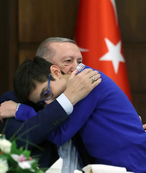 SON DAKİKA: Başkan Erdoğan ilk iftarını şehit aileleri ile yaptı!