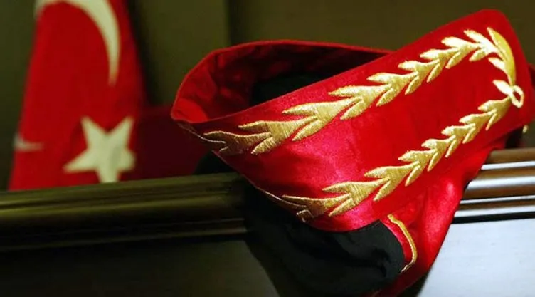 Adliyede uykucu hakim krizi: Eski karım bana büyü yaptı beni…