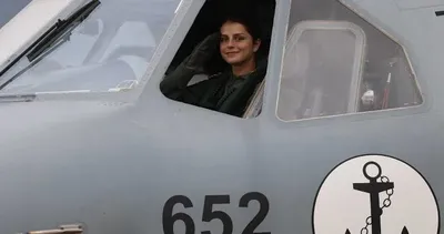 İki maviye hükmedenler sözüyle yola çıktı: Türk donanmasının ilk kadın uçak pilotu oldu!