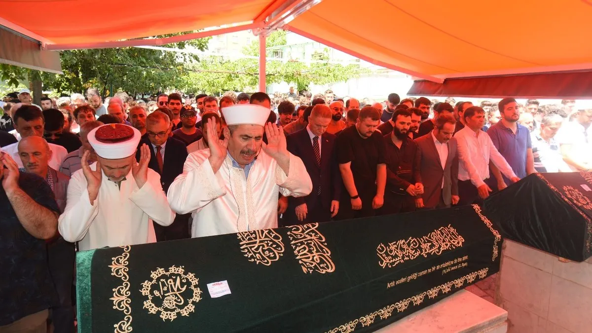 Şile’de boğulan vali yardımcısının yeğenleri toprağa verildi