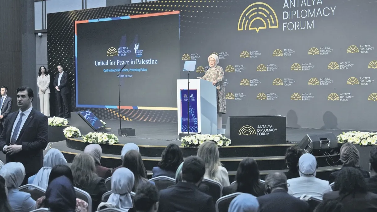 Filistin’de çocuklar için umut ışığı olalım