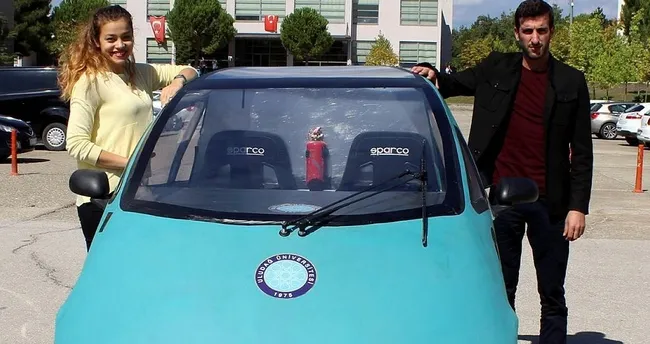 Üniversiteli gençler elektrikli otomobil üretti