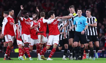 Lider Arsenal evinde puan kaybetti