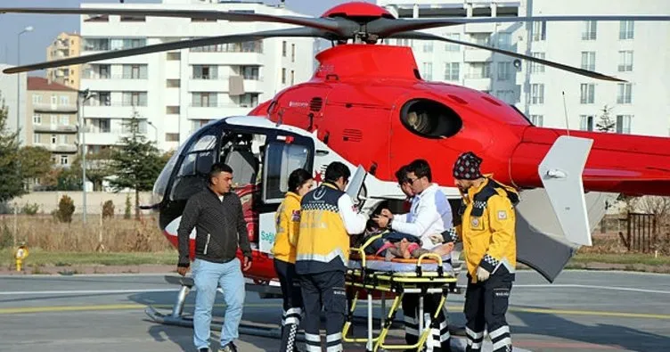 Uçuruma düşen adam, hava ambulansıyla hastaneye kaldırıldı