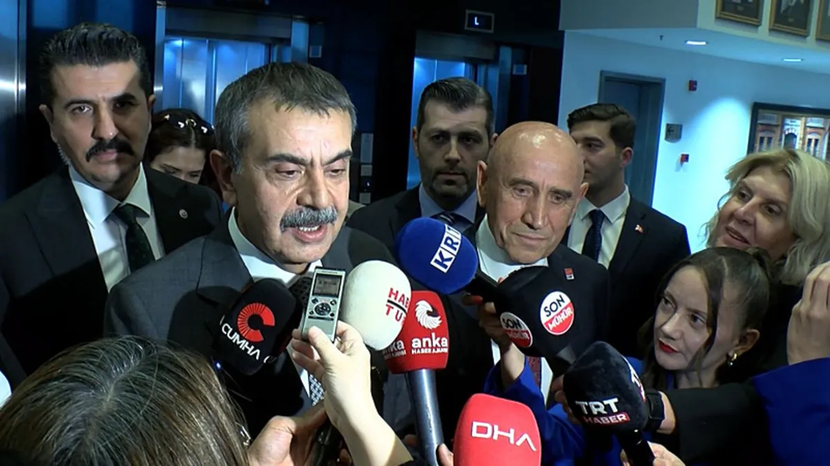 Milli Eğitim Bakanı Tekin, CHP Genel Başkanı Kılıçdaroğlu'nu ziyaret etti