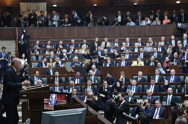 son-dakika-baskan-erdogandan-ak-parti-grup-toplantisinda-onemli-mesajlar-2026-ulkemiz-icin-reform-yili-olacak-1767781270442.jpeg SON DAKİKA | Başkan Erdoğan'dan AK Parti Grup Toplantısı'nda önemli mesajlar: 2026 ülkemiz için reform yılı olacak