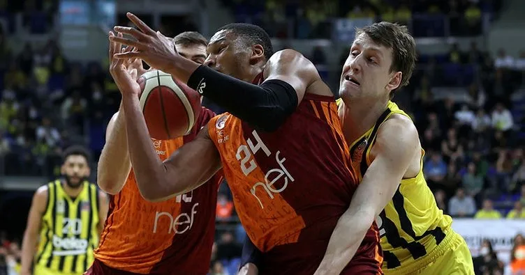 Basketbolda Galatasaray, derbide Fenerbahçe Beko’yu yıktı!