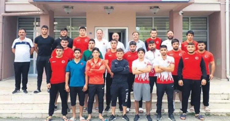 AYDIN, Ankara’daki genç güreşçileri yalnız bırakmadı