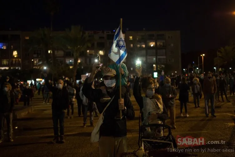 İsrail’de ’Kara Bayraklar’ Netanyahu için toplandı