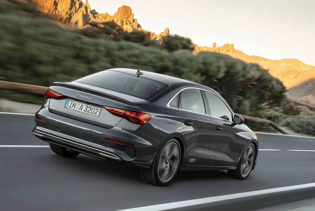 2021 audi a3 sedan tanitildi yeni audi
