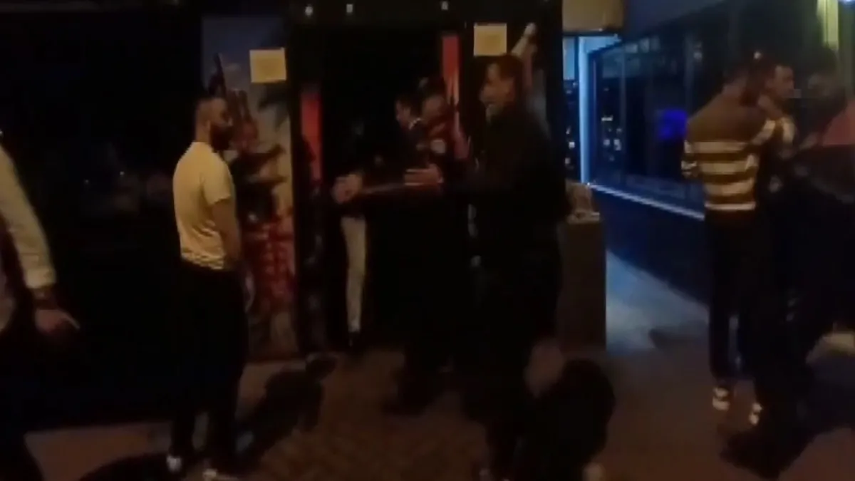 Ankara’da gece kulüplerine ‘fuhuş’ operasyonu: Aşk vaadiyle dolandırdılar! İzlerini kaybettirmek için… Ankara’da gece kulüplerine ‘fuhuş’ operasyonu: Aşk vaadiyle dolandırdılar! İzlerini kaybettirmek için…