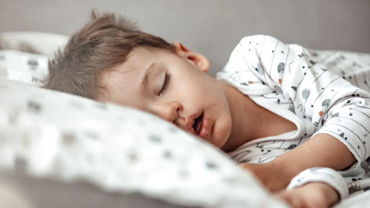 Çocuğunuz sürekli ağzı açık mı nefes alıyor? Nedeni bu olabilir! Çocuğunuz sürekli ağzı açık mı nefes alıyor? Nedeni bu olabilir!