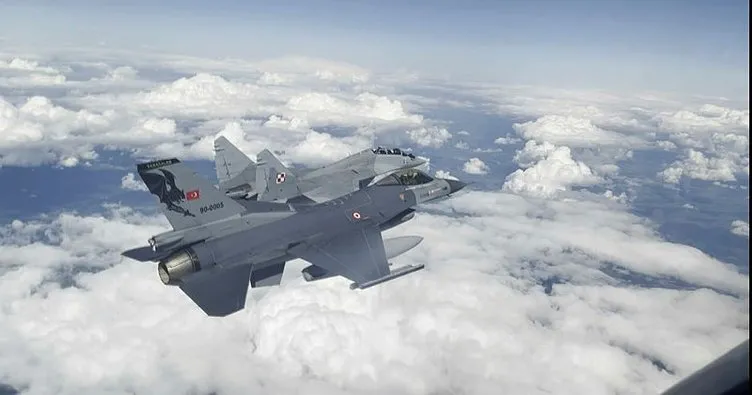 Türk jetleri NATO’nun ’hava polisliği’ görevi sonrasında yurda döndü
