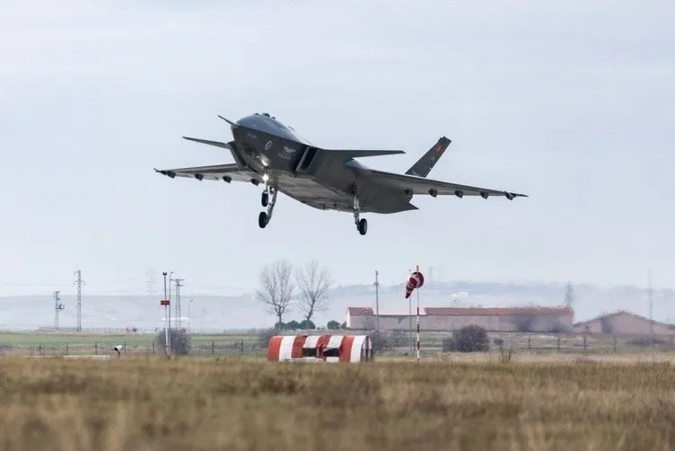 Dünyanın konuştuğu Kızılelma F-35’lerin yerini mi alacak? Selçuk Bayraktar yeni hedefi A haber ekranlarında duyurdu