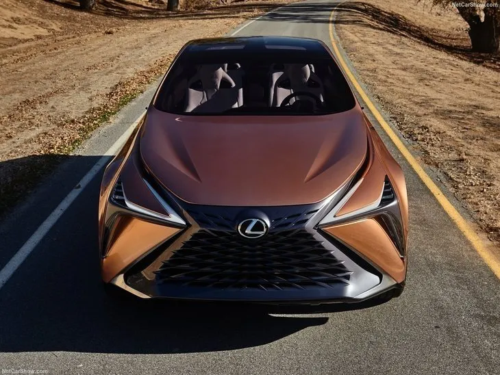 2018 Lexus F-1 Limitless Concept dikkat çekiyor