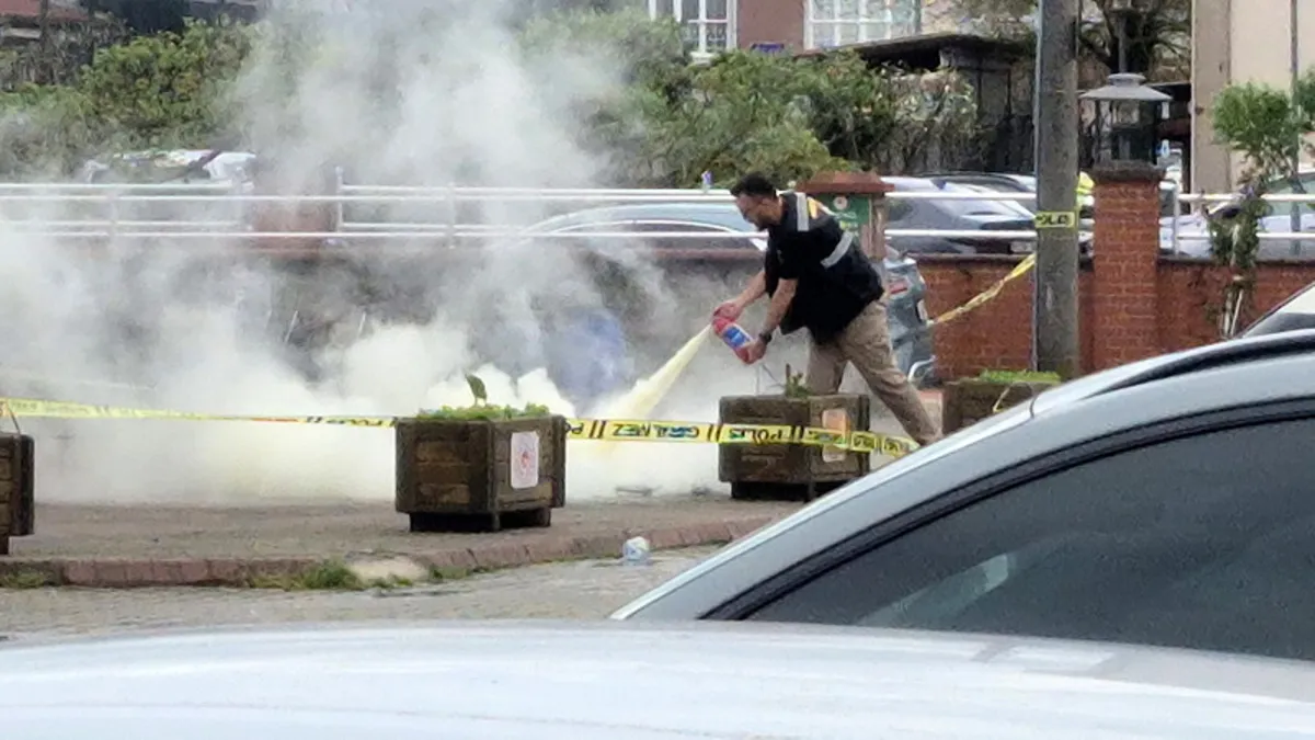 Bartın’da panik anları: ‘Elimde bomba var’ diye bağırdı! Bartın’da panik anları: ‘Elimde bomba var’ diye bağırdı!