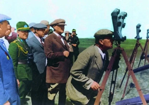 Genelkurmay Atatürk’ün renkli fotoğraflarını yayınladı