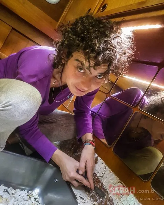 13 yıldır teknede yaşayan Aynalı Tahir’in yıldızı Yeşim Büber’in son hali üzmüştü! Bu kez de mutluluk pozlarını yayınladı