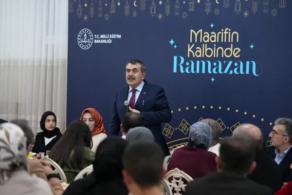 milli-egitim-bakani-yusuf-tekin-erzurumda-iftar-yemeginde-konustu-1771522245049.jpg