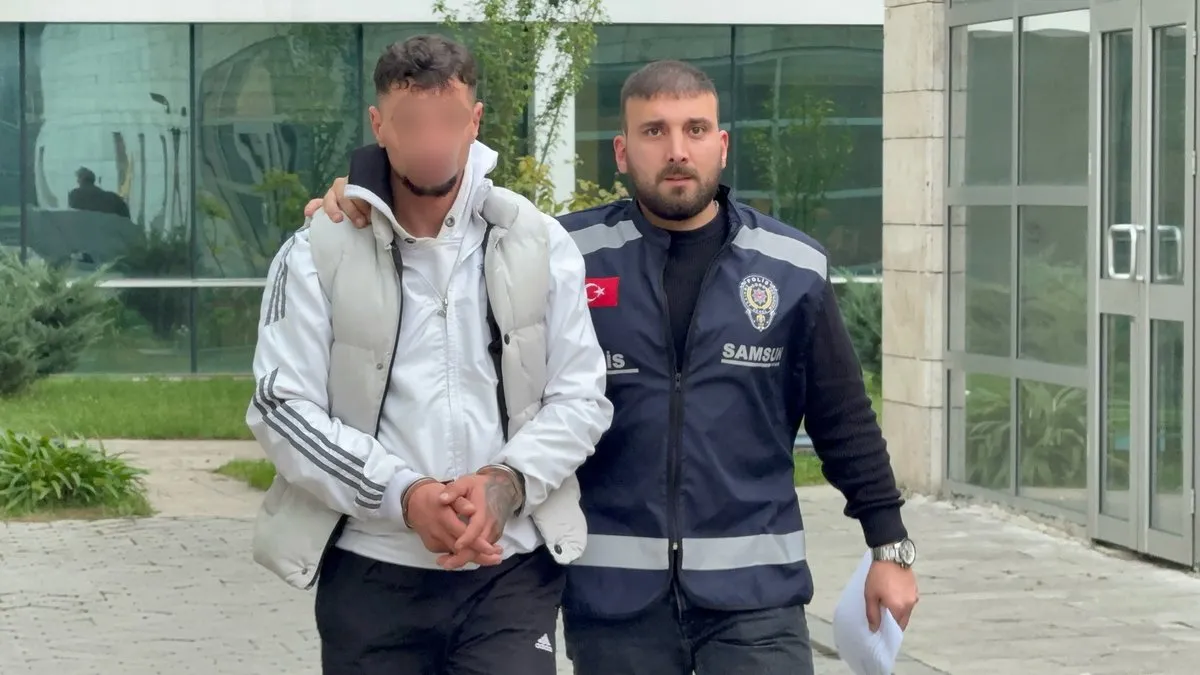 Samsun’da akılalmaz olay | Rahatsız edilen kıza yardım etmek istemişti: Erkek arkadaşı olayı yanlış anlayınca bıçaklandı! Samsun’da akılalmaz olay | Rahatsız edilen kıza yardım etmek istemişti: Erkek arkadaşı olayı yanlış anlayınca bıçaklandı!