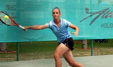 Milli tenisçi Pemra Özgen, Portekiz’de şampiyon oldu
