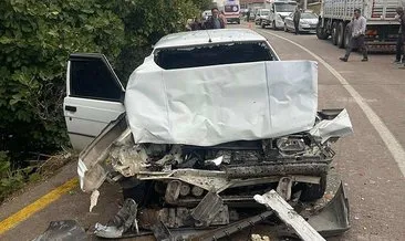 Kamyon ile otomobil kafa kafaya çarpıştı: 4 yaralı! #manisa