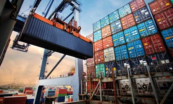 313-milyar-dolardan-2733-milyar-dolara-iste-turkiyenin-25-yillik-ticaret-donusumu-1786694354585.jpg