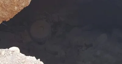 Malatya'da yol çalışması sırasında oluşan obrukta mahsur kalan operatör kurtarıldı #malatya