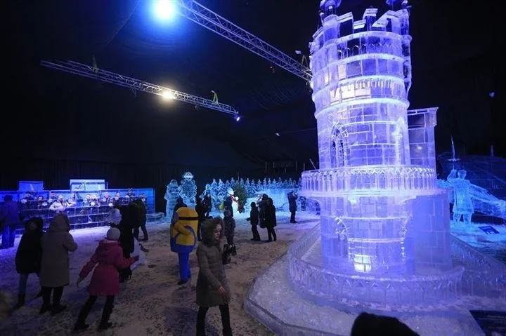 Rusya’da buz şöleni