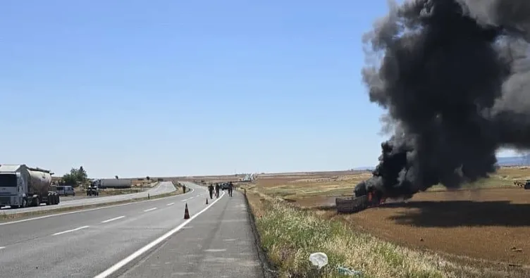 İdil’de seyir halindeki TIR alev aldı