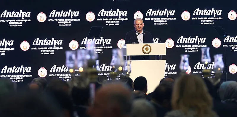Başbakan Yıldırım: Elden giden bir şey yok, elden giden vesayet - 1