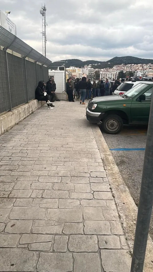 Türk tatilciler Midilli'de mahsur kaldı