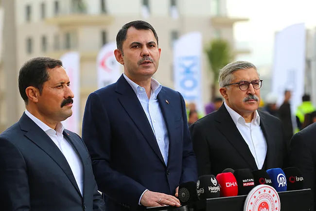 ak-partili-huseyin-yayman-evler-yapilmadi-demek-gercekle-bagdasmiyor-gelin-hatayda-sahada-gorun-1766754186129.jpeg AK Partili Hüseyin Yayman: Evler yapılmadı demek gerçekle bağdaşmıyor, gelin Hatay’da sahada görün!