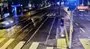 Tramvay yolunda akıl almaz kaza kamerada: Saniyelerle ölümden döndü | Video