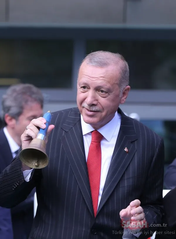 Başkan Erdoğan Kadıköy Atatürk Fen Lisesi'ndeydi. İşte Erdoğan'ın gençlerle geçen gününden anlamlı kareler